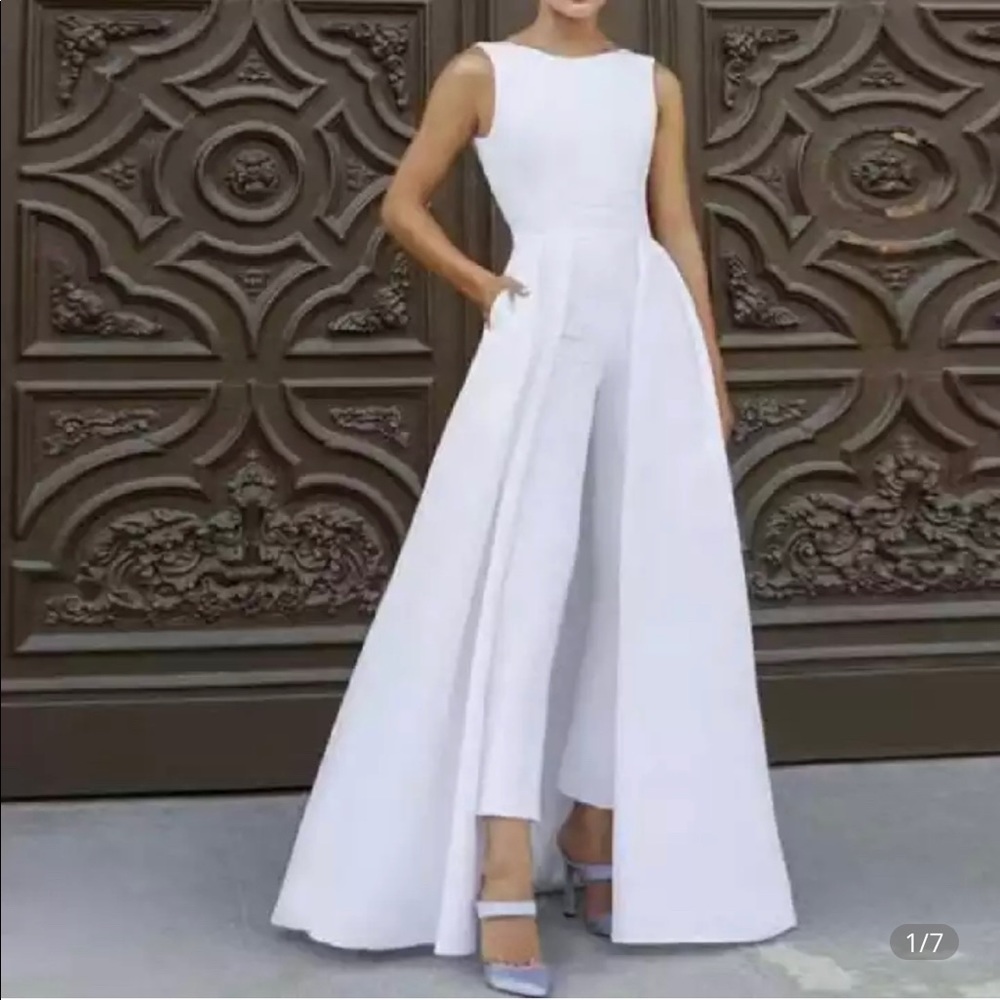 Perfect for weddings or the infamous white parties
